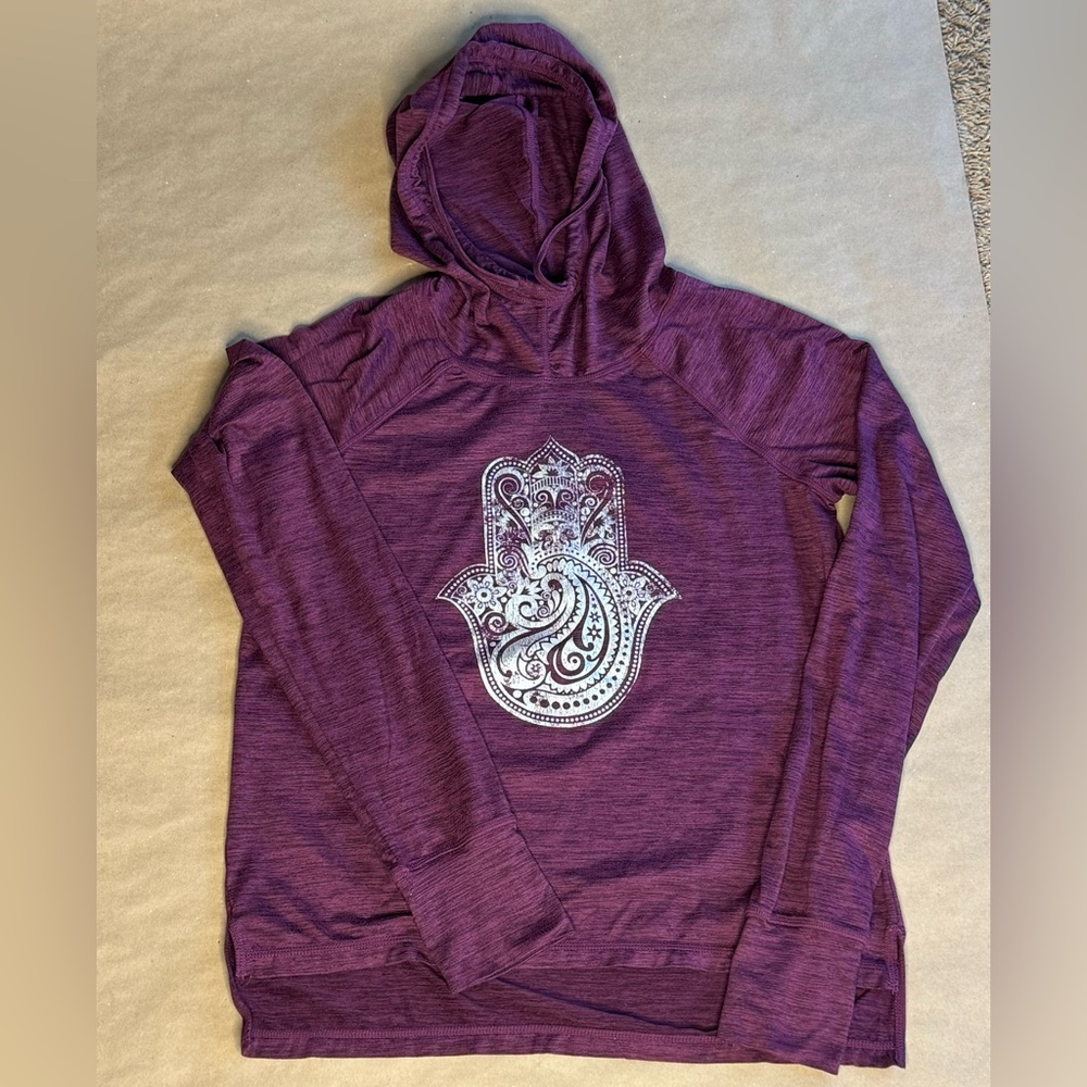 Pre-Loved Gaiam Long Sleeve Hooded Shirt